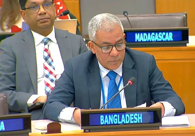 Salahuddin Noman Chowdhury, Permanent Representative of Bangladesh, attends a UN meeting.