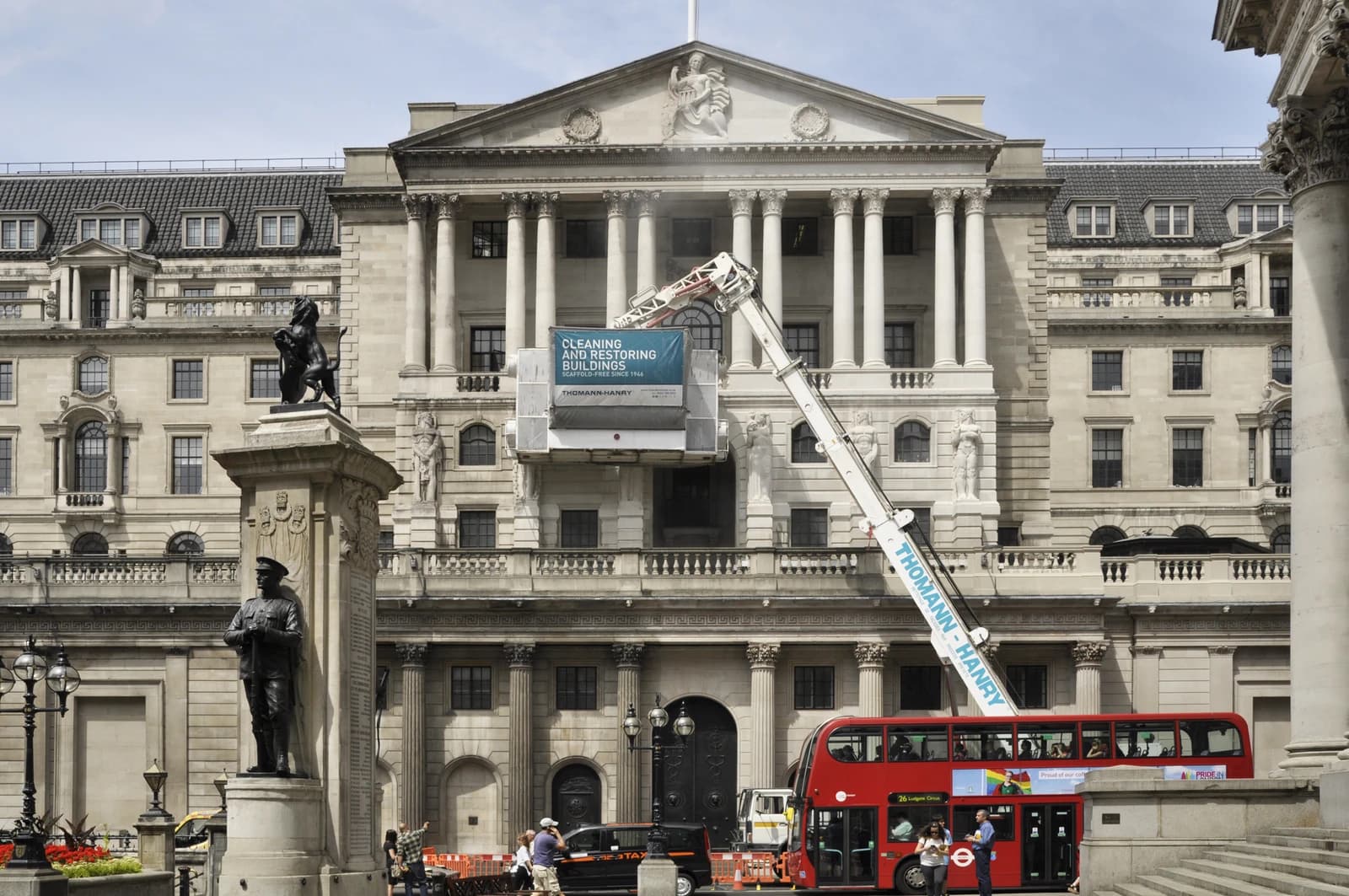 Exterior of the Bank of England building in London under facade gommage maintenance.