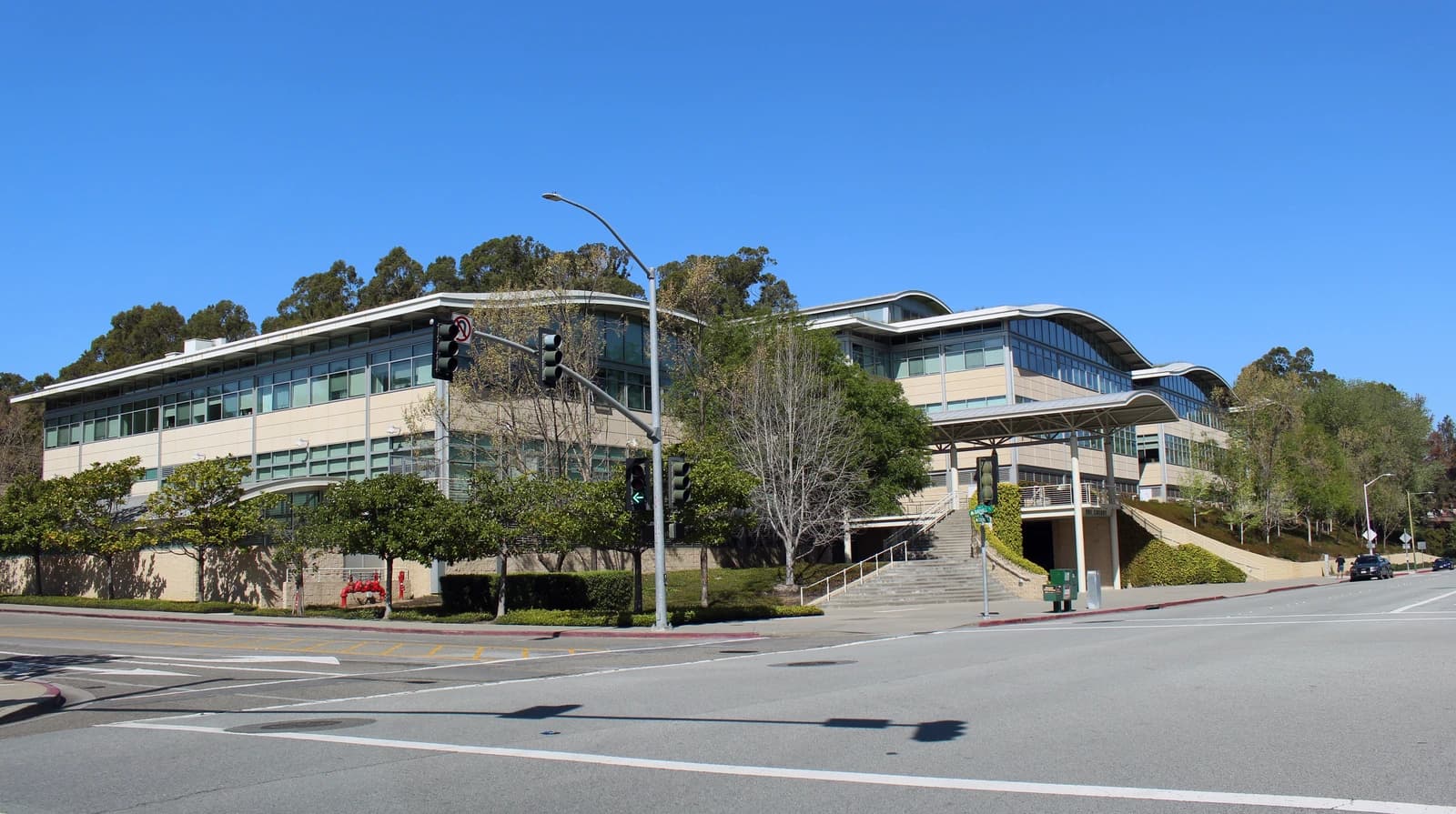 Exterior view of the Googleplex, Google's corporate headquarters, located in Mountain View, California.