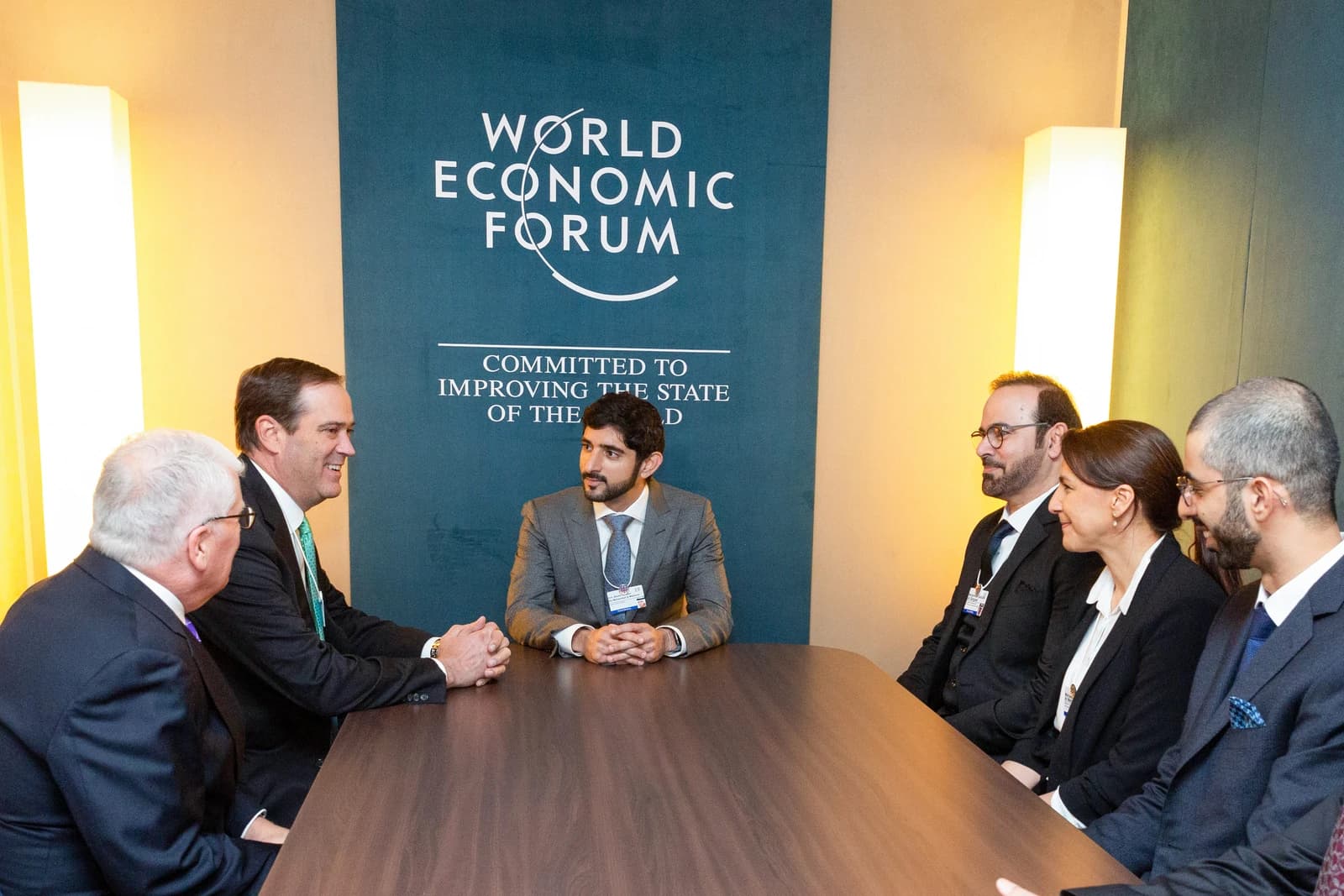 Hamdan bin Mohammed and Mohammed Al Gergawi meet with Cisco President at Davos.
