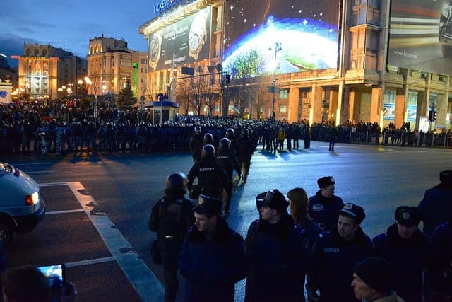 Riot police and Berkut officers deployed at Independence Square in Kyiv.