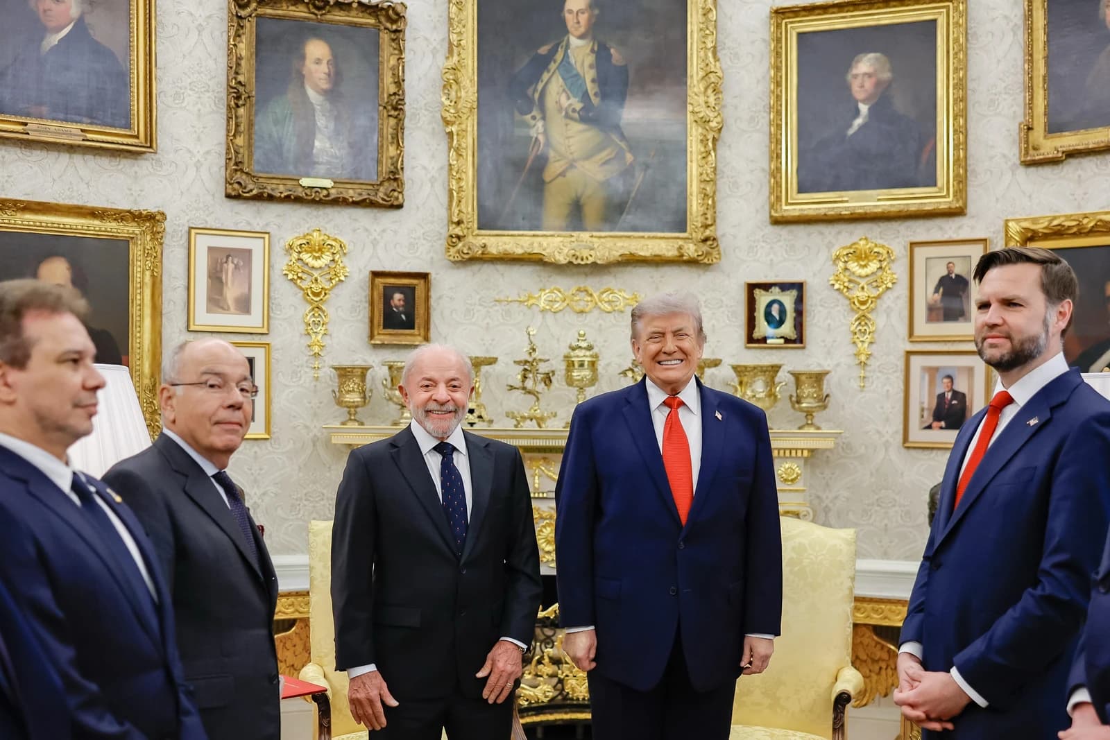 Luiz Inácio Lula da Silva, President of Brazil, and Donald Trump, former President of the United States, stand together.