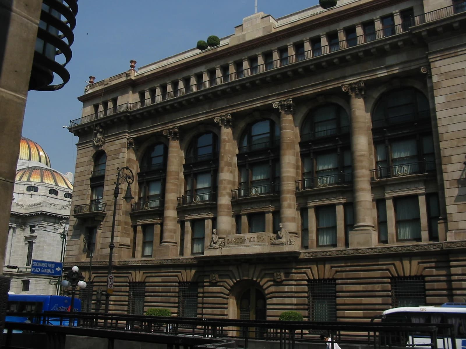 Exterior view of the Bank of Mexico building in Mexico City.