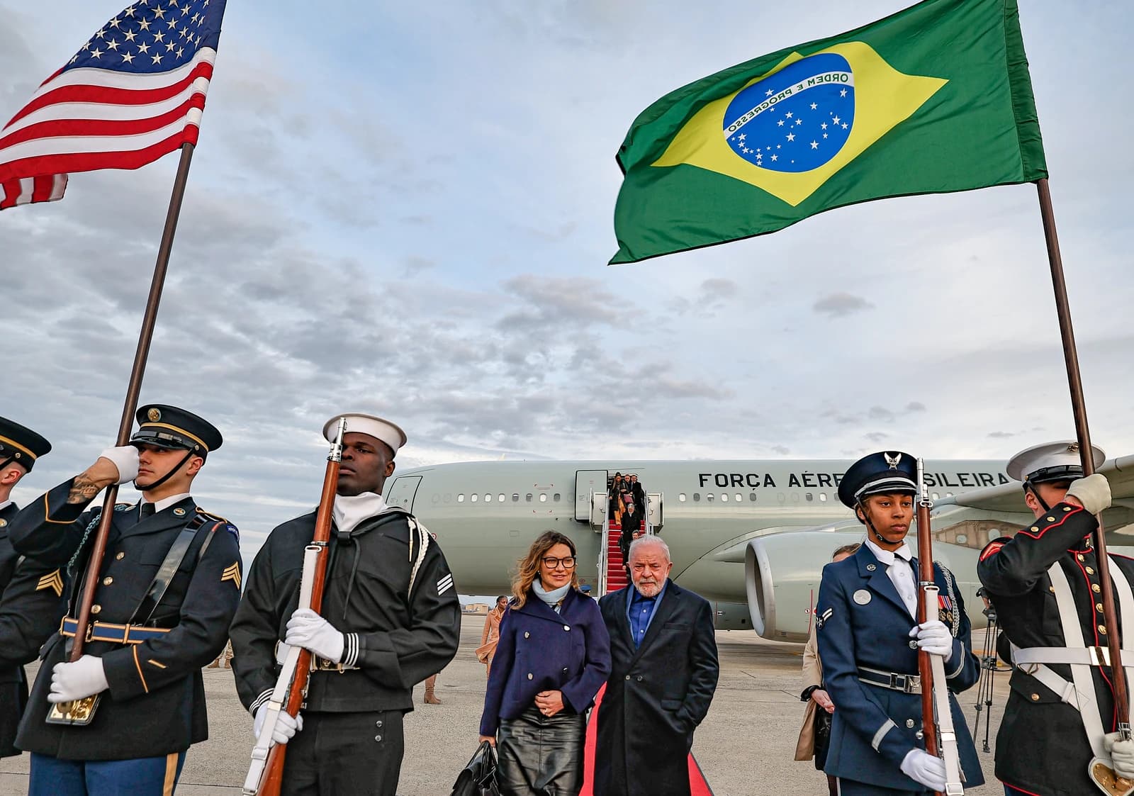 Luiz Inácio Lula da Silva, President of Brazil, and Rosângela da Silva arrive in Washington, D.C.