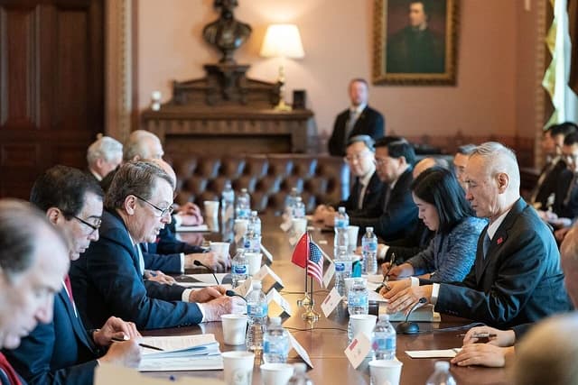 US Trade Representative Robert Lighthizer and Chinese Vice Premier Liu He at a meeting.