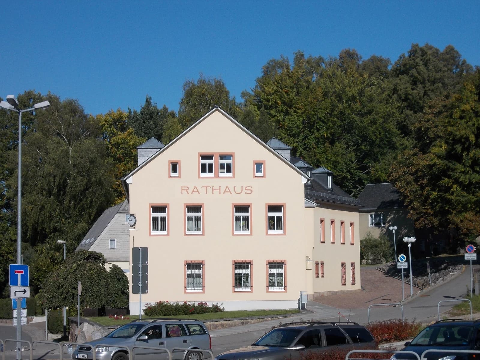 Rathaus (town hall) building in Hartmannsdorf, a municipality in Germany.