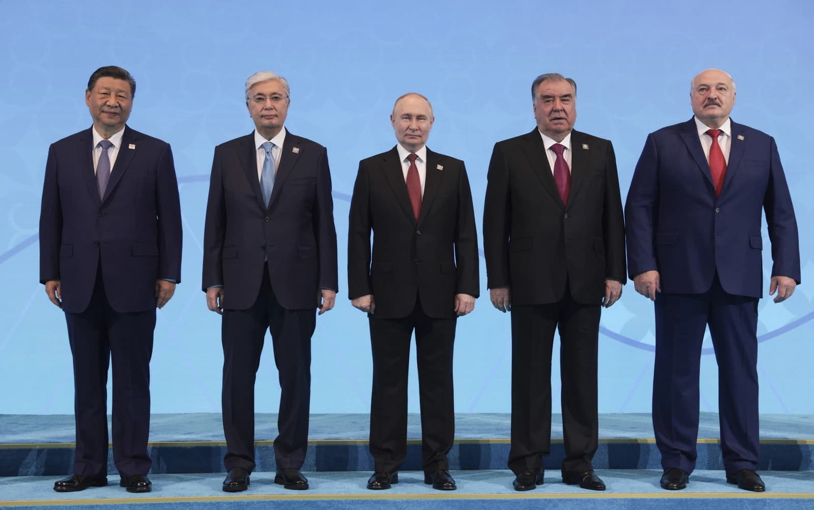 Xi Jinping, President of China, stands with Post-Soviet leaders at the 2024 SCO Summit.