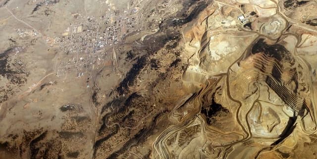 Aerial view of the large-scale Cripple Creek and Cresson gold mine.