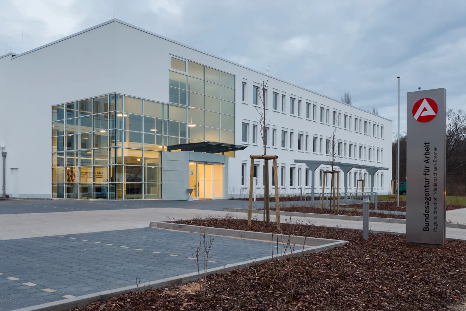 Exterior view of the Bundesagentur für Arbeit building in Hannover, Germany.