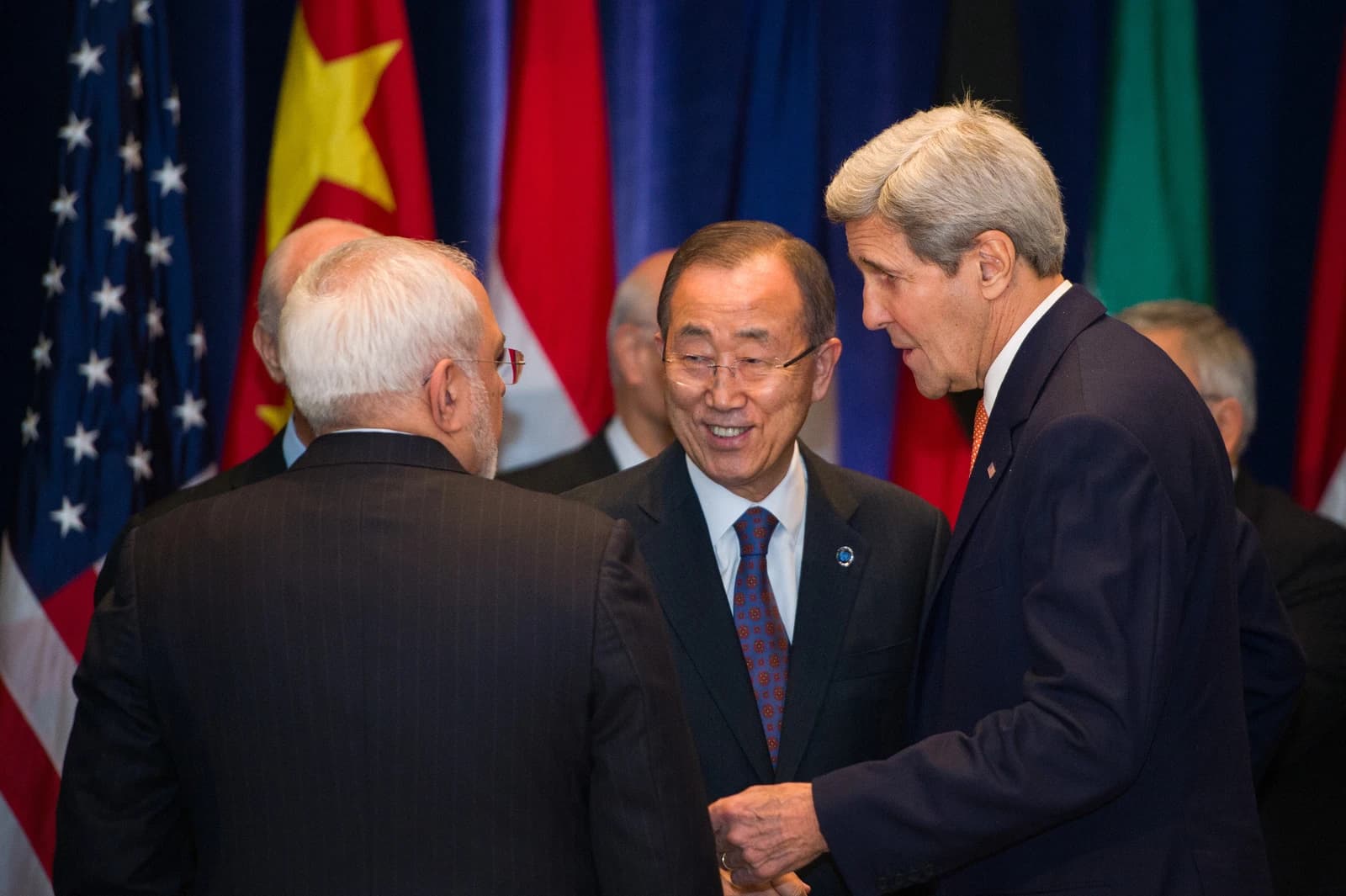 John Kerry, Ban Ki-moon, and Javad Zarif chat at a meeting in New York City.