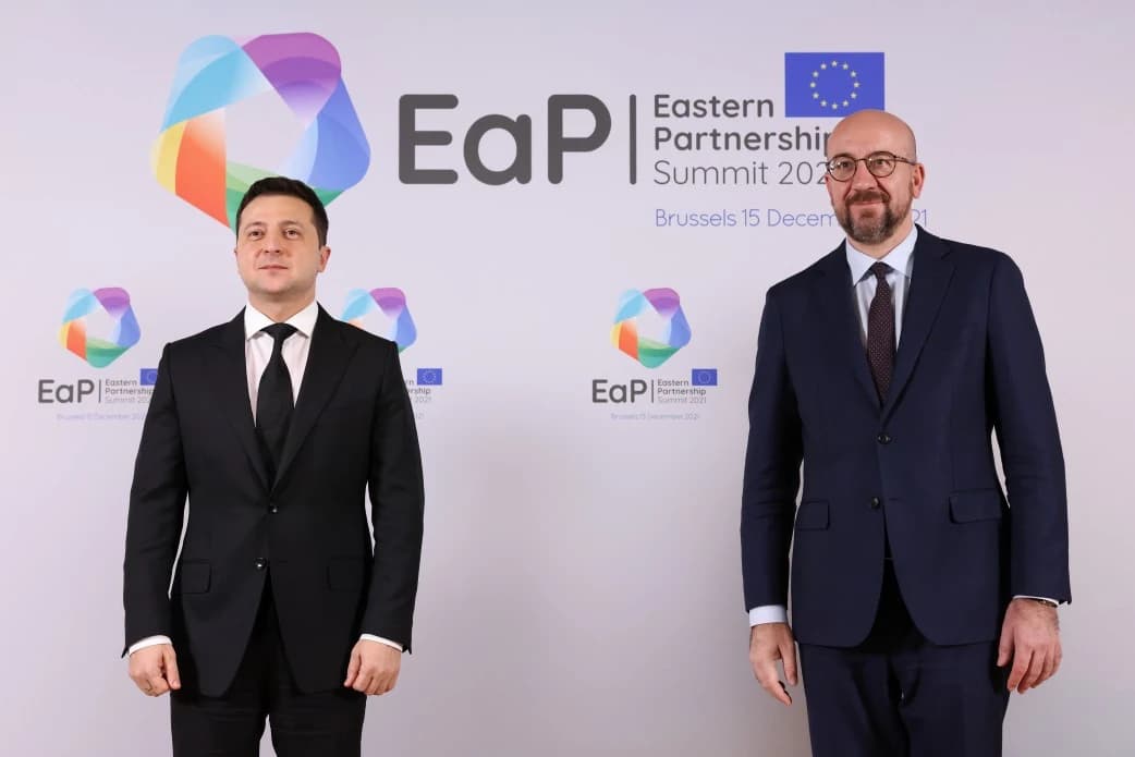 Ukrainian President Volodymyr Zelenskyy and European Council President Charles Michel stand side-by-side.