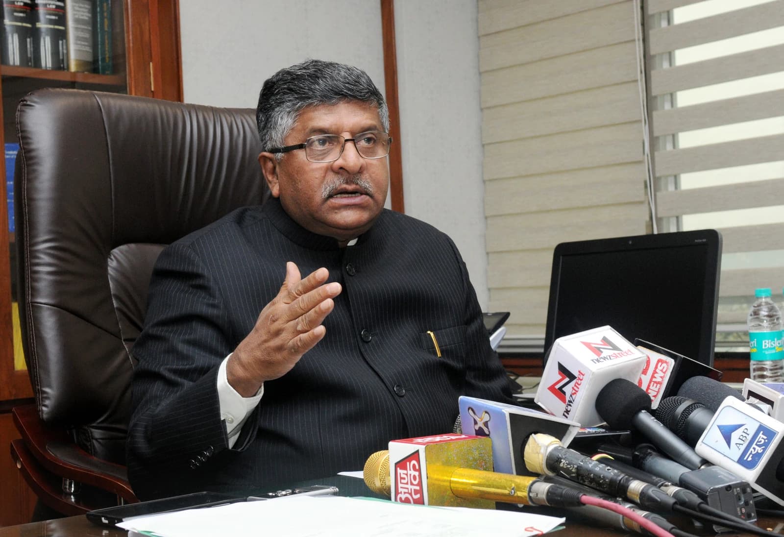 Ravi Shankar Prasad, Union Minister, briefs media in New Delhi, December 2016.