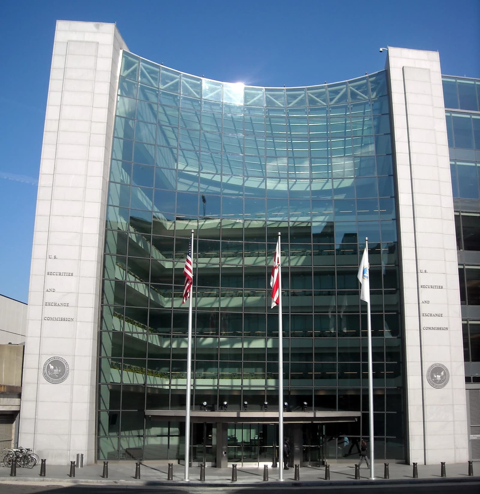 Exterior view of the U.S. Securities and Exchange Commission headquarters building.
