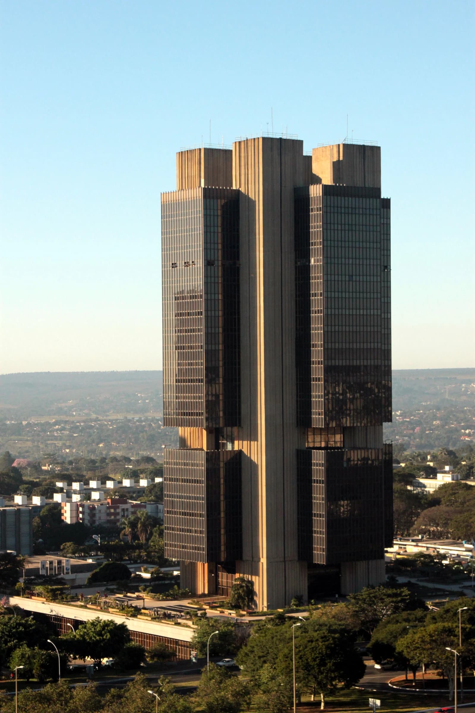 Headquarters building of the Central Bank of Brazil in Brasília, a tall, modernist structure.