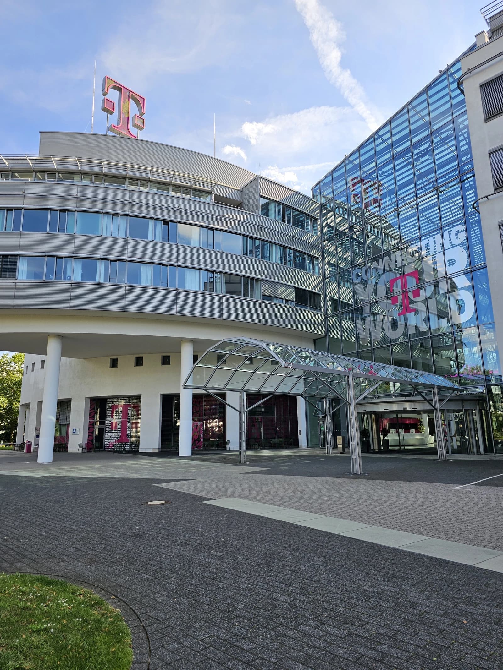 Exterior view of the Deutsche Telekom headquarters building in Bonn, Germany.