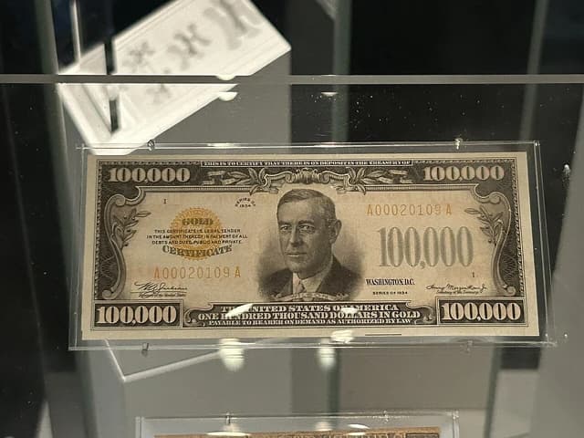 One-hundred-thousand-dollar gold certificate on display at the Smithsonian National Museum of American History.