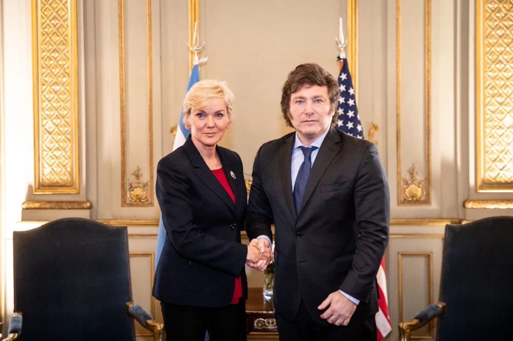 Jennifer Granholm, US Secretary of Energy, shakes hands with Argentine President Javier Milei.