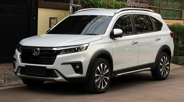 White 2022 Honda BR-V Prestige with Honda Sensing 1.5 DG3 parked on pavement.