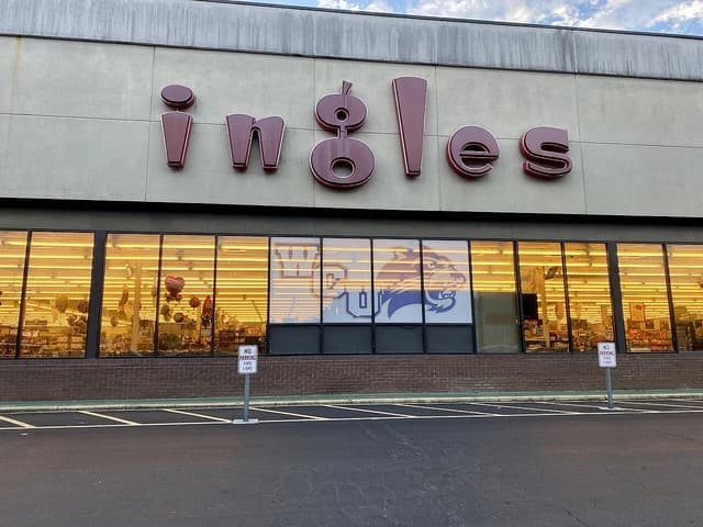Exterior of an Ingles Supermarket in Sylva, North Carolina, photographed in 2021.