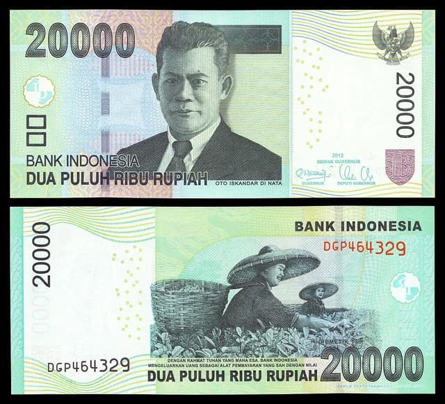 Front and back of a 20,000 Indonesian Rupiah banknote, dated 2013.