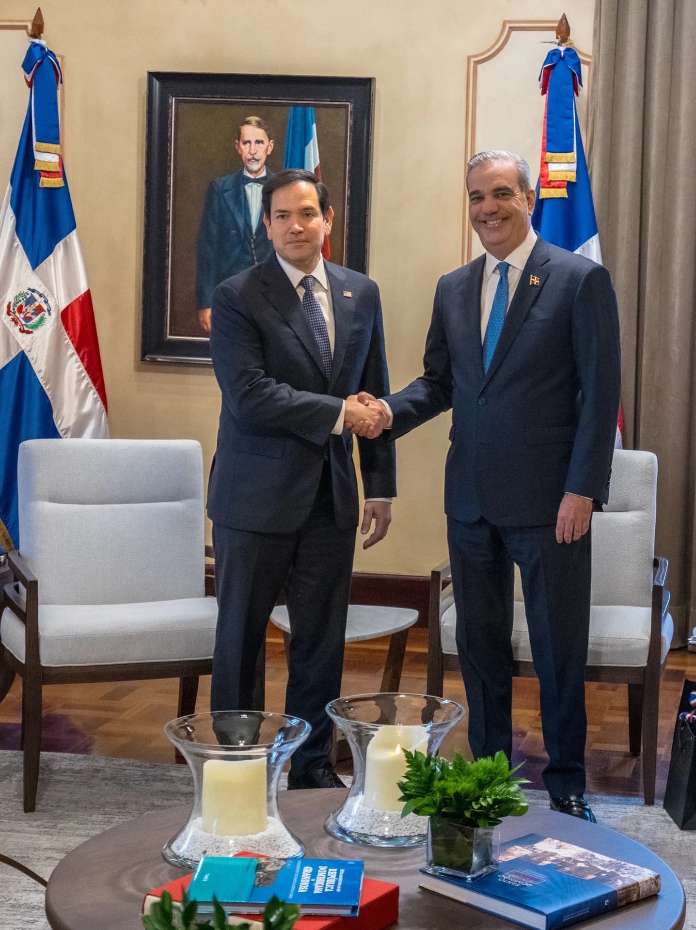 Senator Marco Rubio shakes hands with Dominican President Luis Abinader in Santo Domingo.