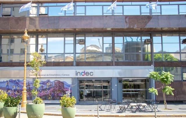Exterior of the INDEC (National Institute of Statistics and Census) building in daylight.