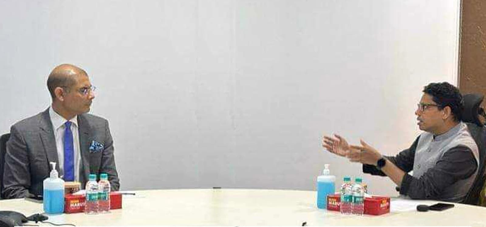 Zunaid Ahmed Palak, State Minister for ICT of Bangladesh, meeting T Rabi Sankar, Deputy Governor of RBI.